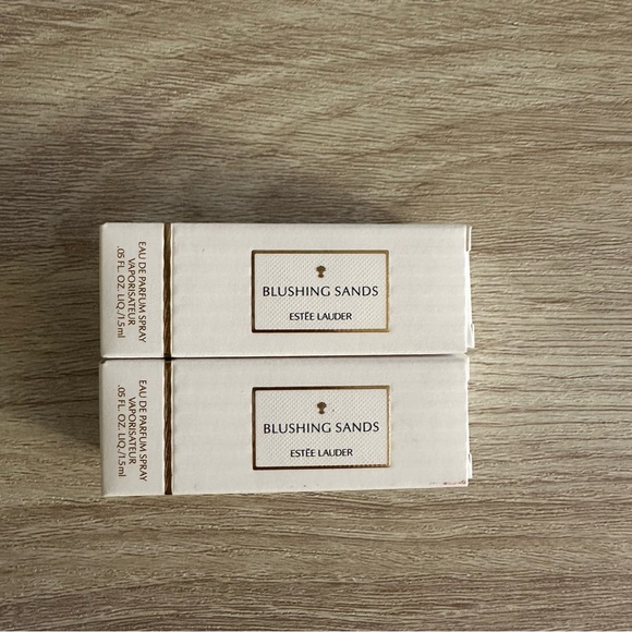 New Estée Lauder set is of 2 trial size perfumes / fragrance - Picture 1 of 1